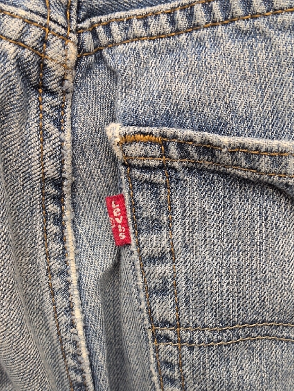 Levi's Men's Light Blue Denim Jeans with Leather Patch - Picture 13 of 16
